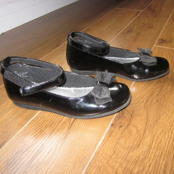 Shoes Girls Size 13 - Picture 2 of 3